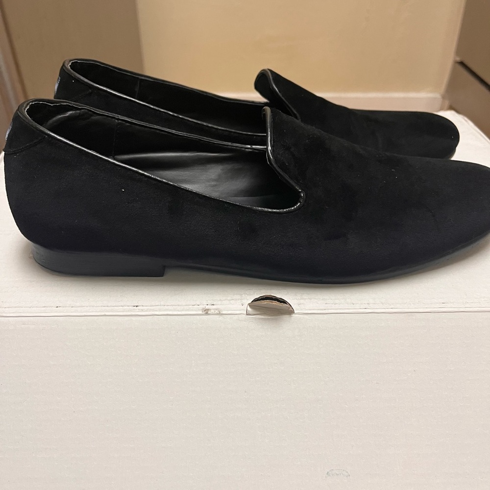 Black velvet men’s slip on shoes